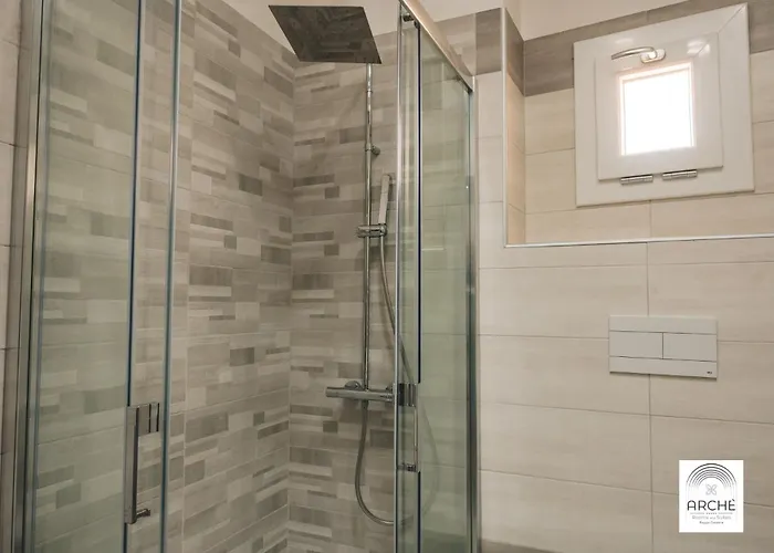 לינה וארוחת בוקר Arche And *